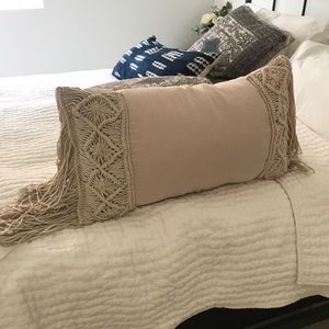 Lumbar pillow